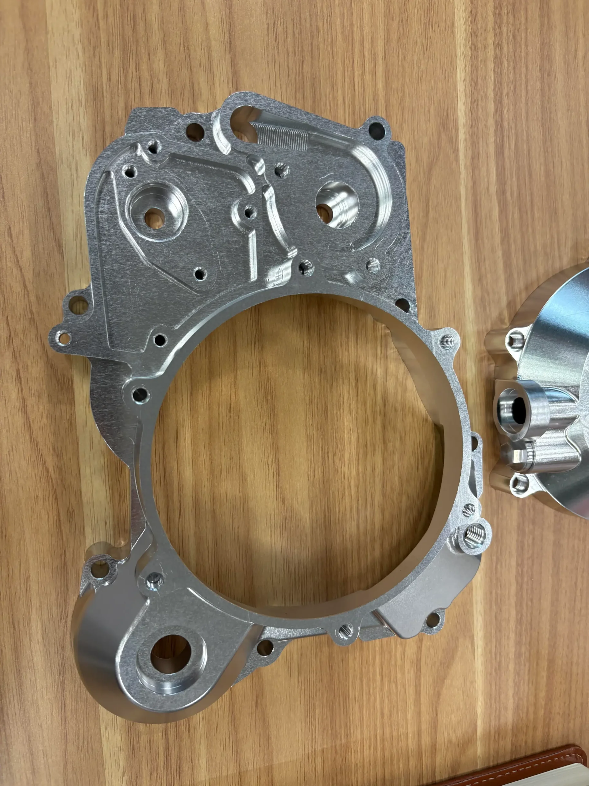 Oțel inoxidabil periat satinat grosier 120 grit, finisaj No.4, panou industrial ASTM A480