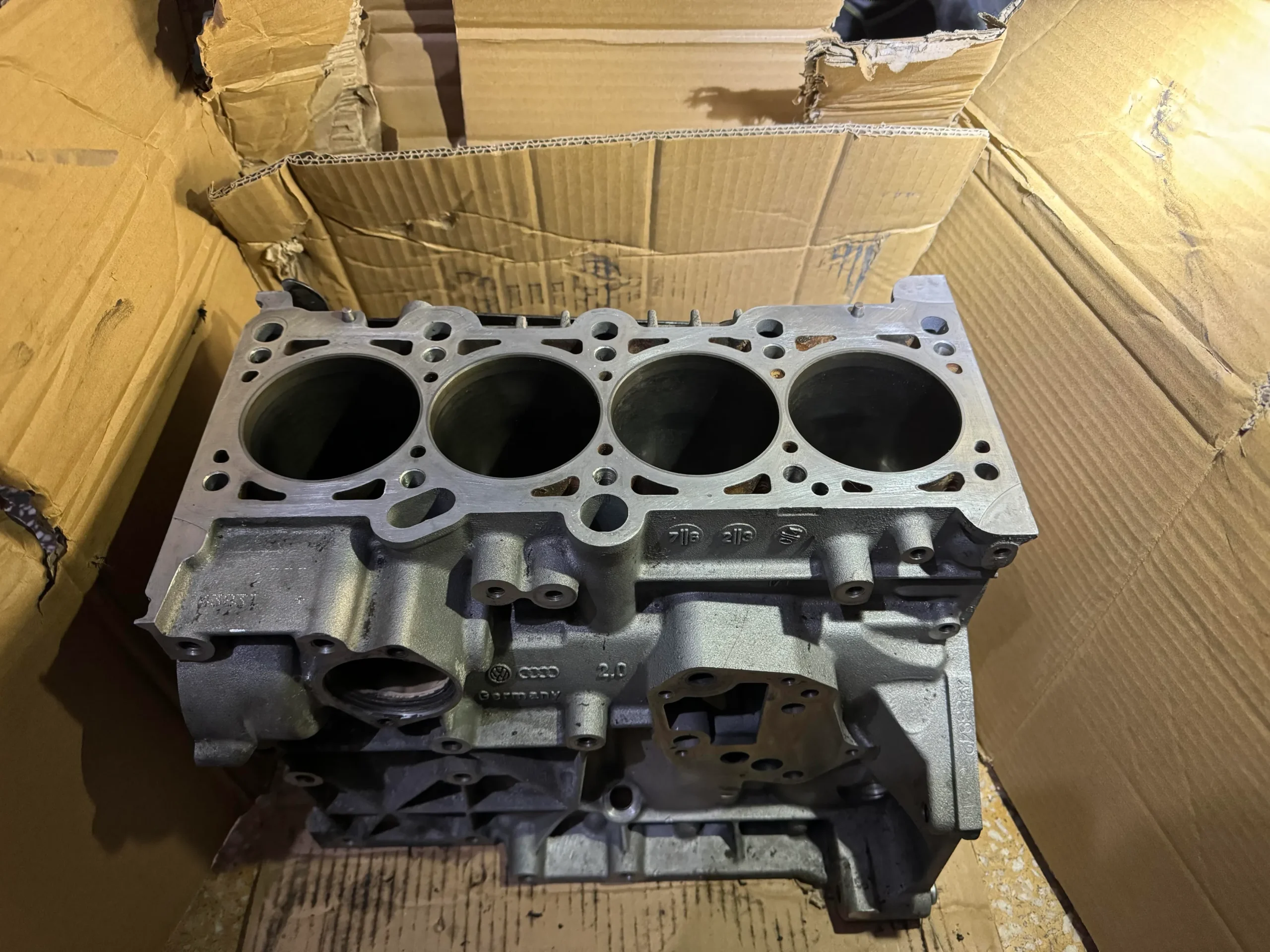 Gray Cast Iron Engine Block Cylinder Head CNC Machined