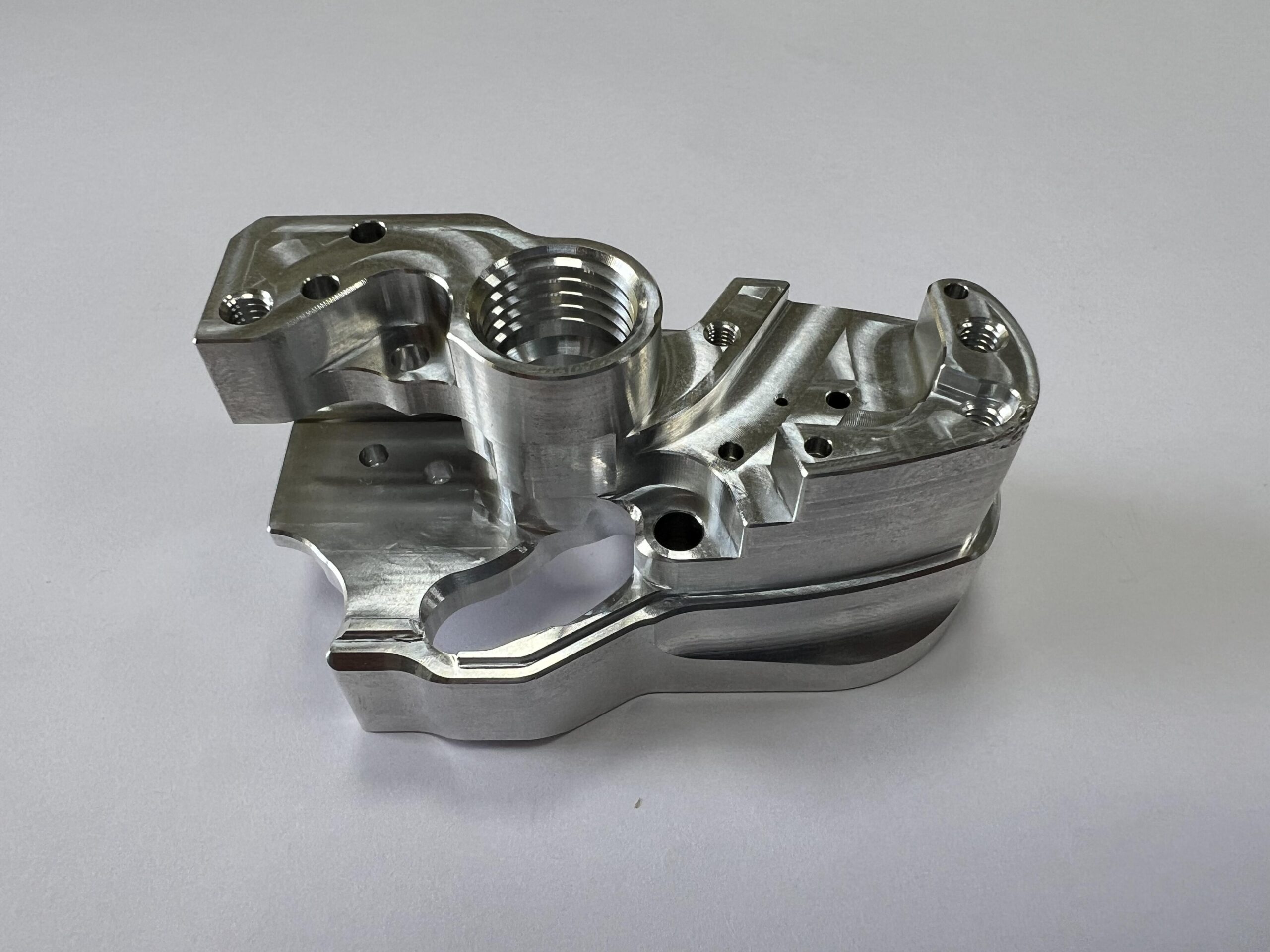 Aluminiu periat fin tip fir de păr 320 grit, carcasă electronică premium pre-anodizare transparentă